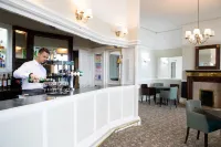 The Marine Hotel - bar