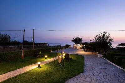 Surroundings Barefoot Contessa Photo
