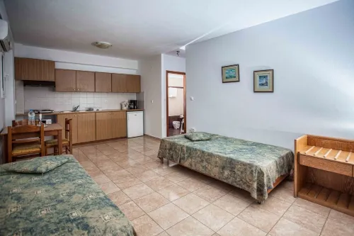 Ilian Beach & Apartments