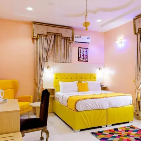 Golden Movida Hotel