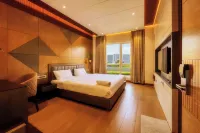 Symphony Inn Hotels near Sai City Center