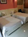 Waen Petch Place Hotels in Warin Chamrap