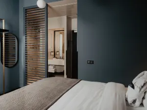 The Nox Hotel