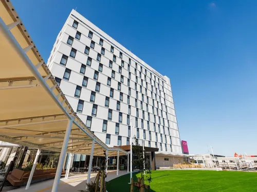 Jr East Hotel Mets Premier Makuhari Toyosuna Hotels in Narashino