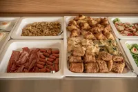 Elia Platanias - breakfast