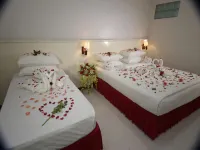 โรงแรมตอวิน ยาดานาร์