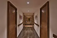 Hotel President Cottage Resort Hotel a Jalgaon