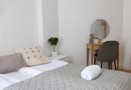 2Ndhomes Charming 2Br Home w Balcony