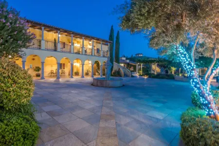 CaliPaso Winery & Villa Отели в г. Пасо Роблс