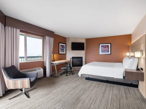 Holiday Inn Express FORT BRAGG by IHG Hotels in Fort Bragg