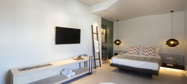Parion Opus Hotels in Naoussa