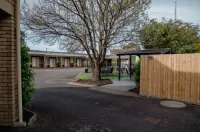 Mitchell on Main Hotels in Forge Creek