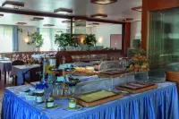 Hotel Grüner Sand - breakfast