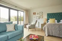 The Swan, Streatley, Berkshire Hotels in 