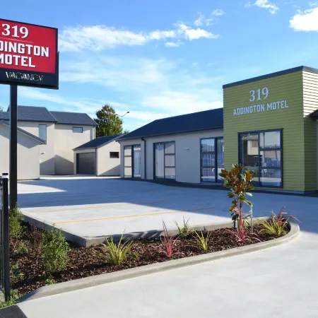 319 Addington Motel Отели рядом с достопримечательностью «Стадион «Ланкастер-Парк»»