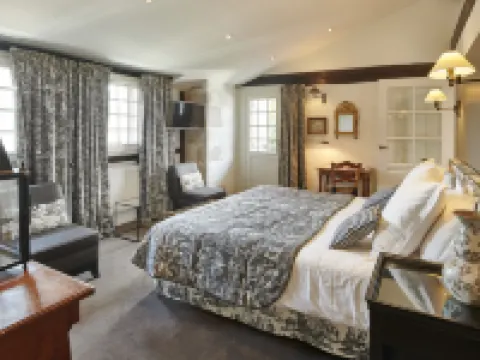 Arraya Hotels in Sare