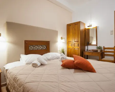 Pan Hotel Hotels in Delphi