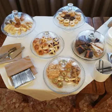 Home Hotel