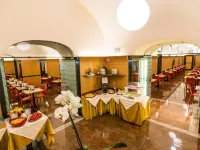 Le Petit Hotel Hotels near Museo del Risorgimento