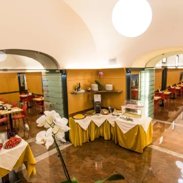 Le Petit Hotel