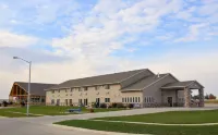 Cobblestone Inn & Suites - Lake View