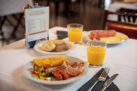 Boutique Hotel Nautica - Spa & Wellness, Private Parking, Pet Friendly - breakfast