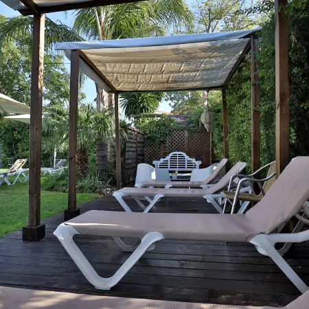Hotel Oasis Отели рядом с достопримечательностью «Госпиталь Королевы Софии»