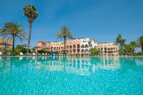 Jardim da Meia Praia Resort