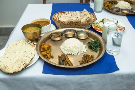 Siddhartha Hotel Tikapur Отели в г. Ламки Чуха