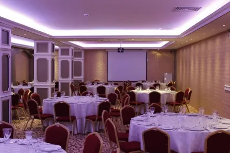 Ottoman Hotel Sakarya Отели рядом с достопримечательностью «Ebk Cami»