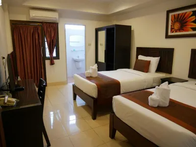 Top Hostel (Top Mansion) Hotel berhampiran UDON Day & Night Bar Complex