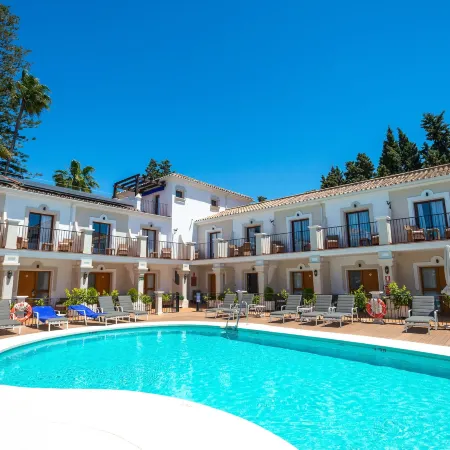 Paloma Blanca Boutique Hotel