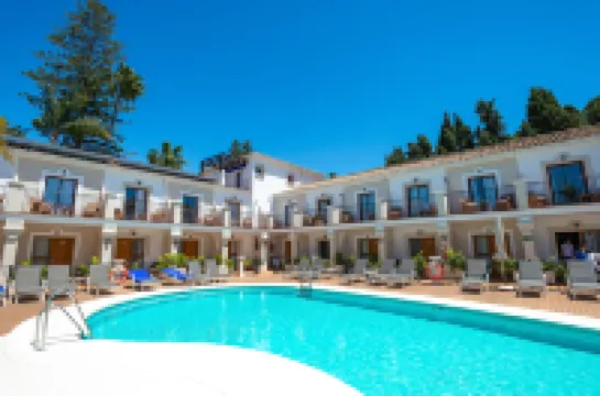 Paloma Blanca Boutique Hotel