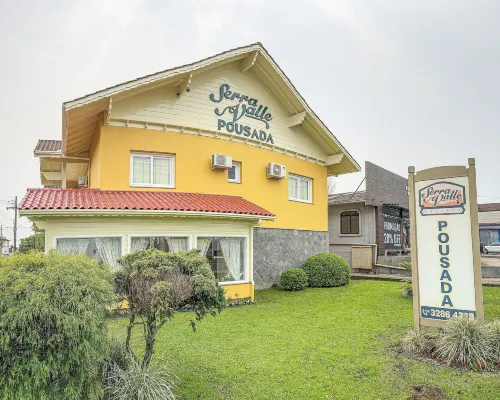 Pousada Serra Valle Hotels near Wax Museum
