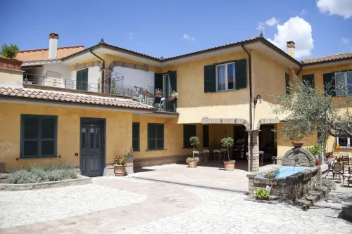 Albergo Da Benedetta Hotels in Vetralla