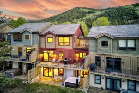 Spacious Townhome w/ Private Spa - Just Minutes from Vail and Beaver Creek!