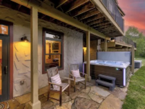 Spacious Townhome w/ Private Spa - Just Minutes from Vail and Beaver Creek! Hotels in Eagle-Vail