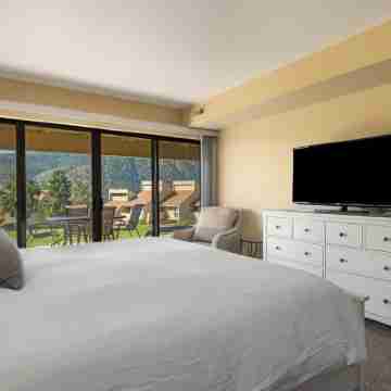 Wapato Point Halmalka Condo 514-B Close to Outdoor Pool, Sandy Beach Amenities Rooms