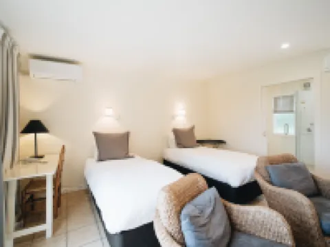 Brackenridge Country Retreat & Spa Hotels in Martinborough