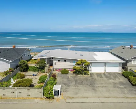West Beach Wonderland by AvantStay Hotels in Oak Harbor