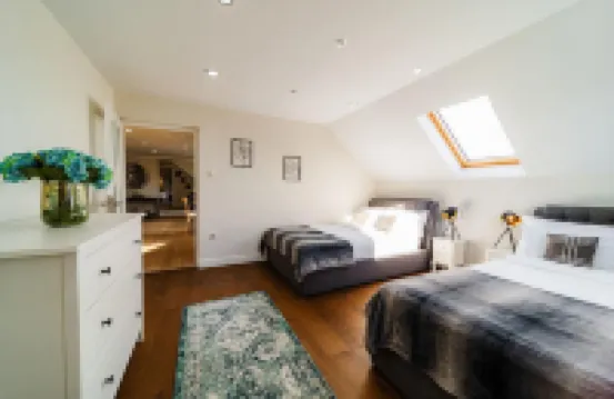 10 Bed Villa Sleeps 27 -Pool & Hot Tub -Wood Fire Hotels in 