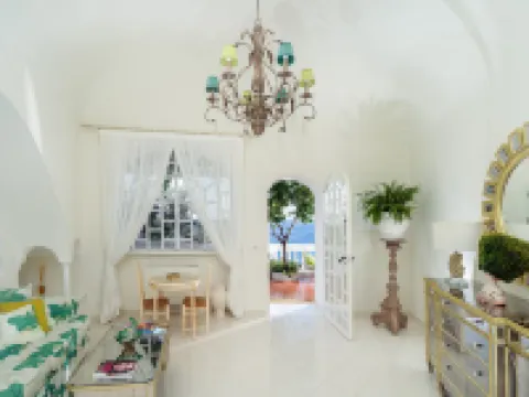 วิลล่าโบแอม เอ็กซ์คลูซีฟ ลักเชอรี่สวีทส์ โรงแรมในโพสิตาโน่