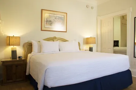 Duval House Отели в г. Ки-Уэст