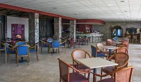 Hotel Lecadin - breakfast