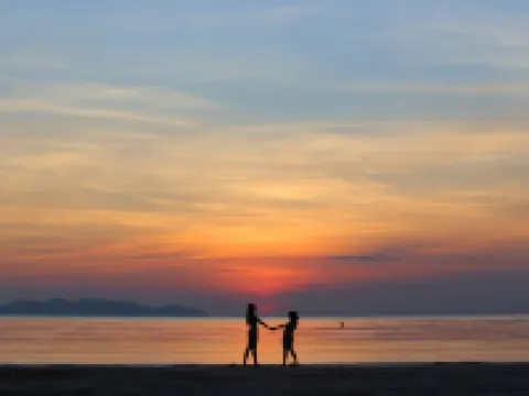 ทรายทองรีสอร์ท หาดปากเมง ตรัง โรงแรมในอำเภอ สิเกา