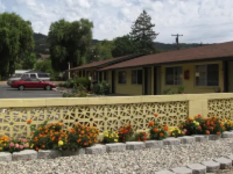 Lakeview Inn Hotels in Lucerne