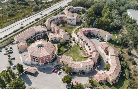 艾克斯羅塞特鄉村公園套房酒店