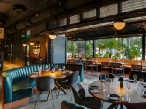 アップサン ホテル