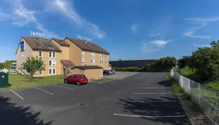 THE ORIGINALS CITY, HOTEL MACON SUD Отели в г. Жульена