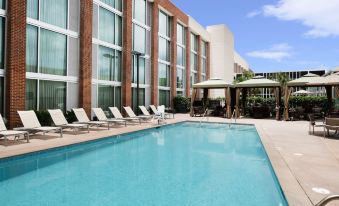 DoubleTree by Hilton Hotel and Suites Charleston Airport
